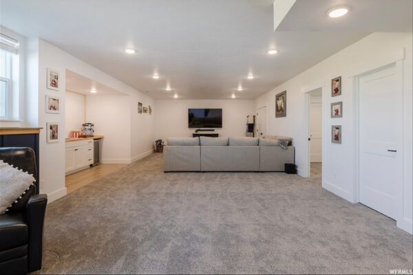 Spacious living den area in custom built home in boise idaho